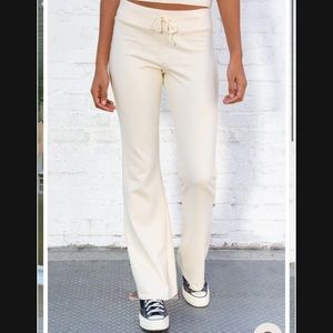 Brandy Melville Hilary Yoga Pants